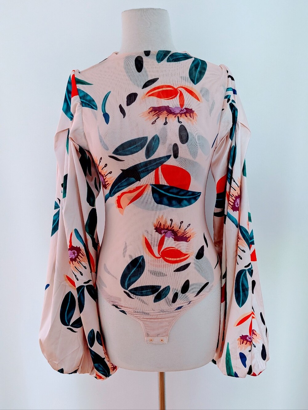 Floral Balloon-Sleeve Bodysuit in Blush Pink